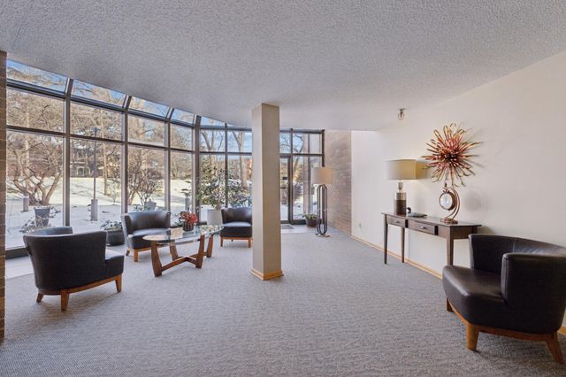 10 Windsor Court 311, New Brighton, MN 55112