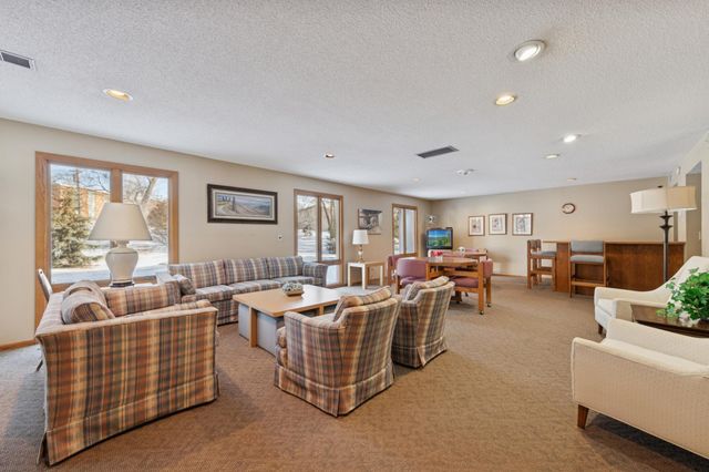 10 Windsor Court 311, New Brighton, MN 55112