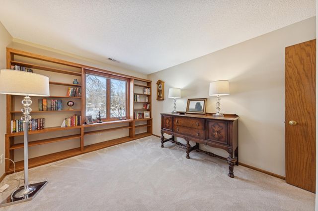 10 Windsor Court 311, New Brighton, MN 55112