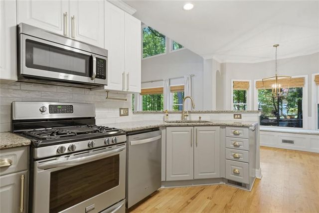 320 Oak Meadow Drive, Woodstock, GA 30188