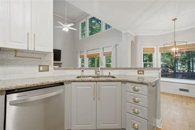 320 Oak Meadow Drive, Woodstock, GA 30188