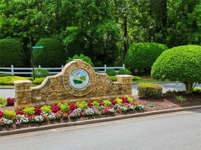 320 Oak Meadow Drive, Woodstock, GA 30188