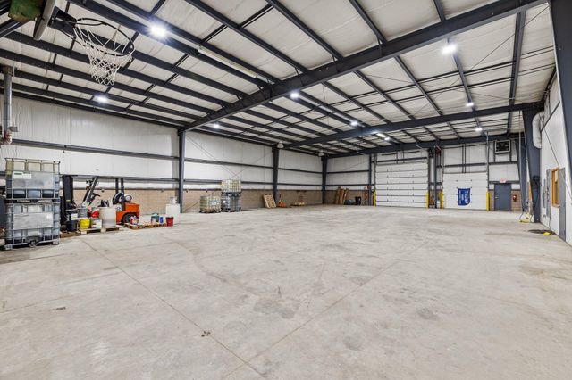 9500 Harding Highway E, Galion, OH 44833
