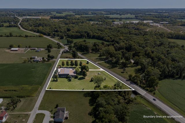 9500 Harding Highway E, Galion, OH 44833