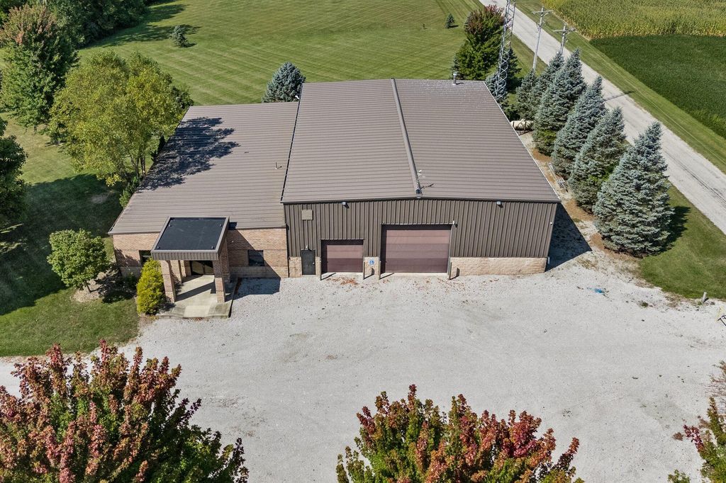 9500 Harding Highway E, Galion, OH 44833