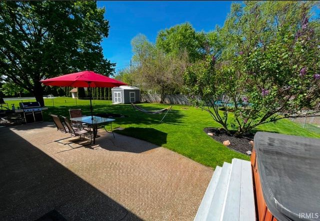 11211 Idlewood Drive, Osceola, IN 46561