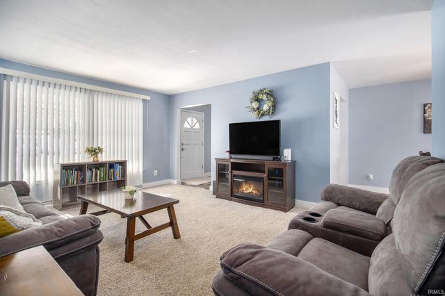 11211 Idlewood Drive, Osceola, IN 46561