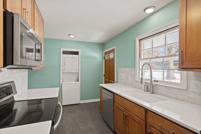 2218 BLUFF BLVD, Columbia, MO 65201