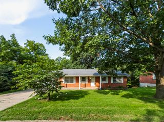 2218 BLUFF BLVD, Columbia, MO 65201
