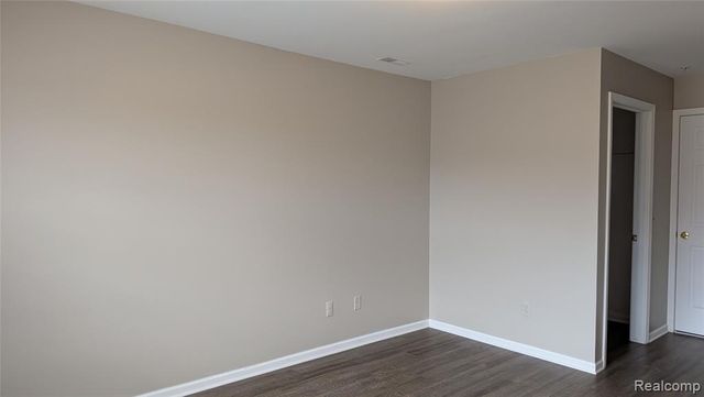 413 Village Drive, Walled Lake, MI 48390