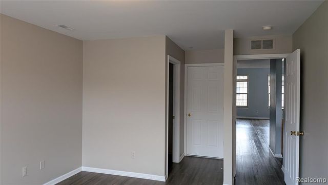 413 Village Drive, Walled Lake, MI 48390