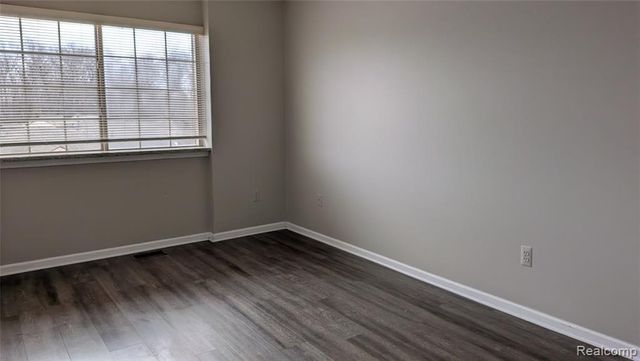 413 Village Drive, Walled Lake, MI 48390