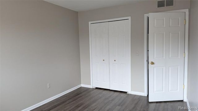 413 Village Drive, Walled Lake, MI 48390