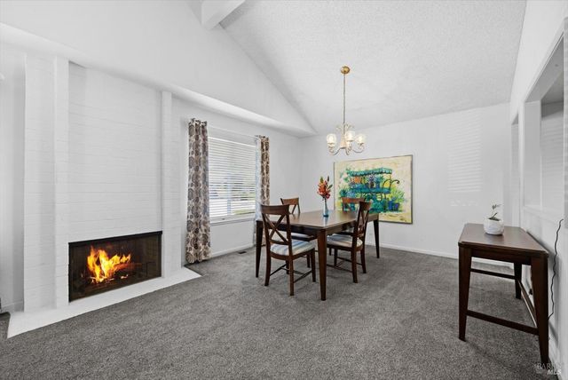 3378 Twin Oaks Dr, Napa, CA 94558