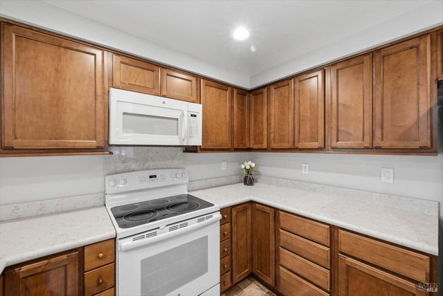 3378 Twin Oaks Dr, Napa, CA 94558