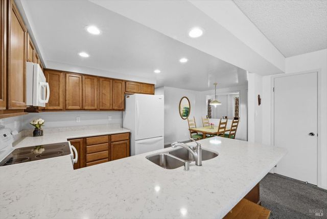 3378 Twin Oaks Dr, Napa, CA 94558