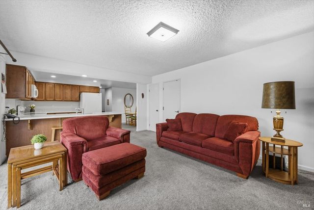 3378 Twin Oaks Dr, Napa, CA 94558