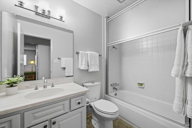 3378 Twin Oaks Dr, Napa, CA 94558