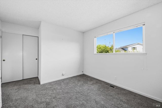 3378 Twin Oaks Dr, Napa, CA 94558