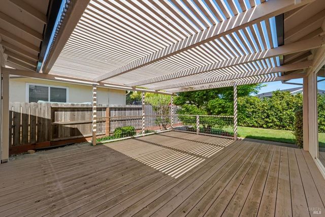 3378 Twin Oaks Dr, Napa, CA 94558