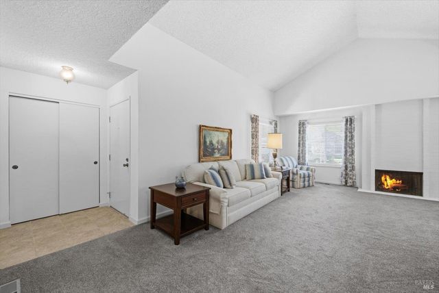 3378 Twin Oaks Dr, Napa, CA 94558