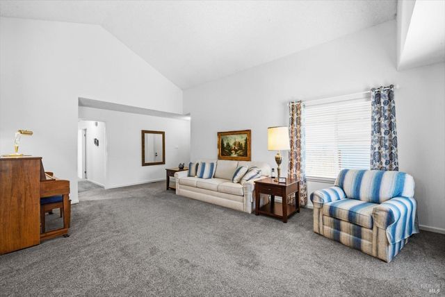 3378 Twin Oaks Dr, Napa, CA 94558