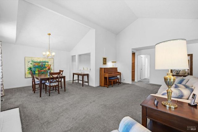 3378 Twin Oaks Dr, Napa, CA 94558