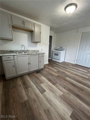 12912 Dove Avenue, Cleveland, OH 44105