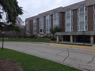 400 THAMES Parkway 2K, Park Ridge, IL 60068