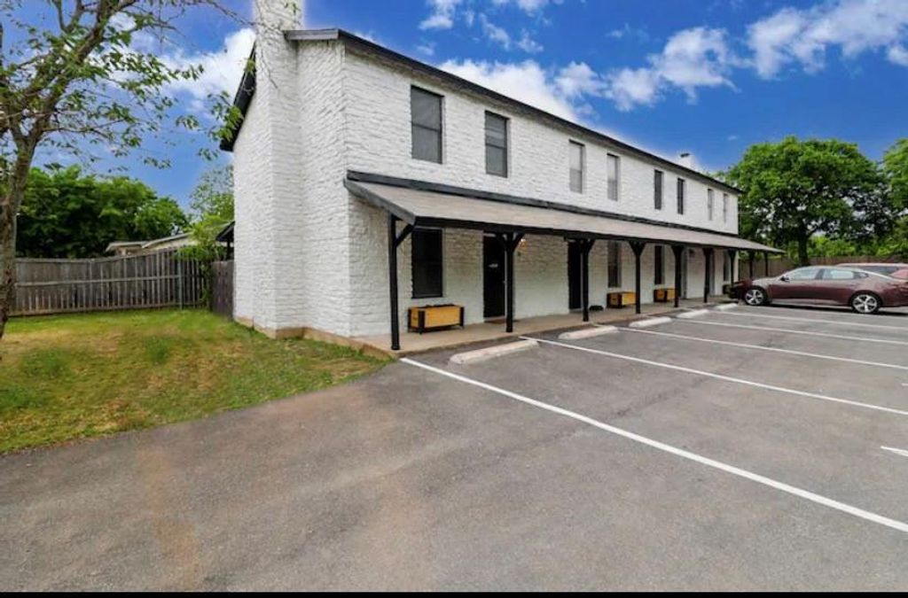 200 Laurel DR A, Round Rock, TX 78664