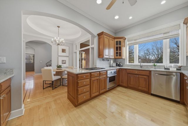 11361 W Plainfield Road, Indian Head Park, IL 60525