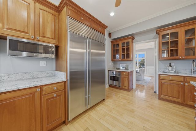 11361 W Plainfield Road, Indian Head Park, IL 60525