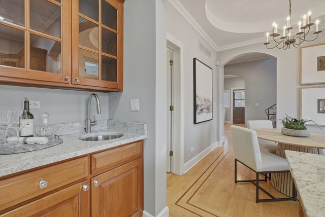 11361 W Plainfield Road, Indian Head Park, IL 60525