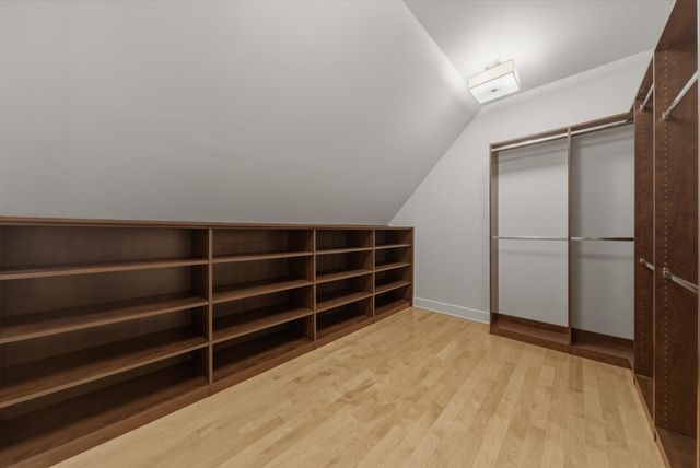 11361 W Plainfield Road, Indian Head Park, IL 60525