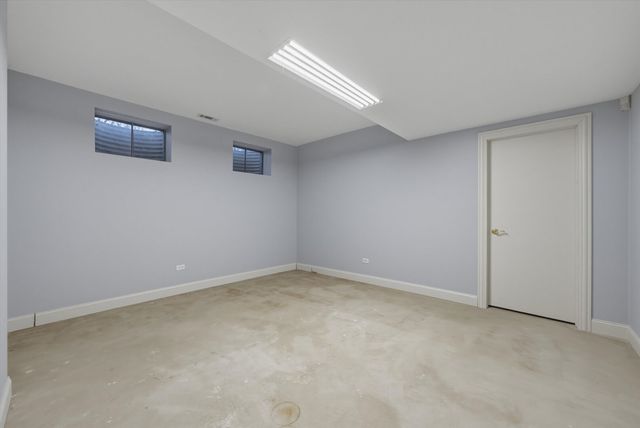 11361 W Plainfield Road, Indian Head Park, IL 60525