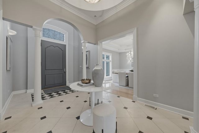 11361 W Plainfield Road, Indian Head Park, IL 60525