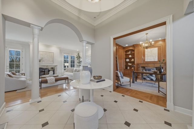 11361 W Plainfield Road, Indian Head Park, IL 60525