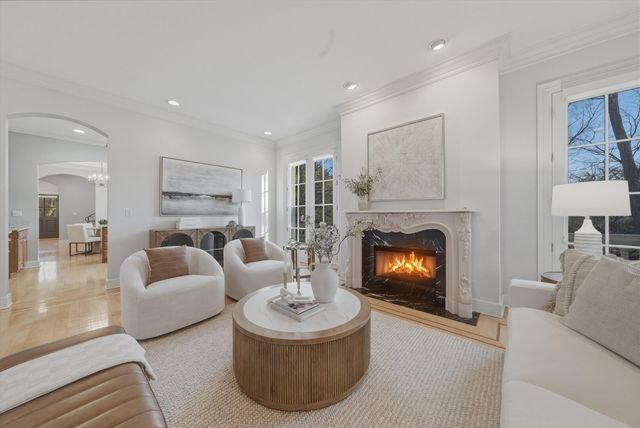 11361 W Plainfield Road, Indian Head Park, IL 60525