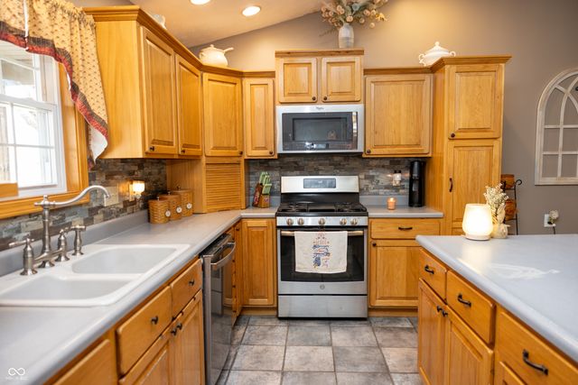 3423 S Keller Road, Crawfordsville, IN 47933