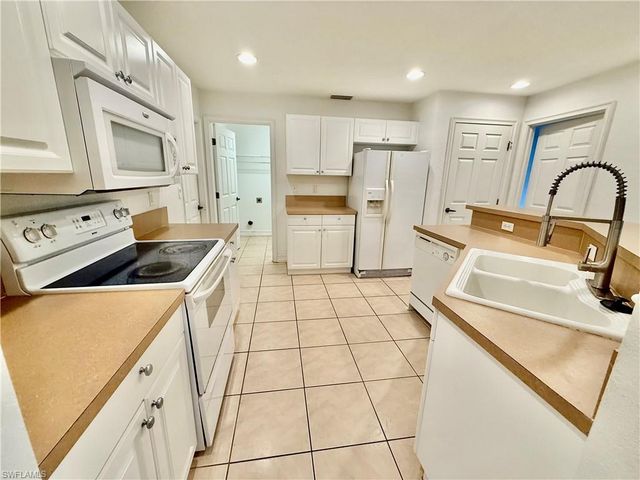 103 E 11th ST, Lehigh Acres, FL 33972