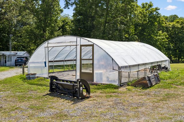 3225 Pinson School Rd, Greenbrier, TN 37073