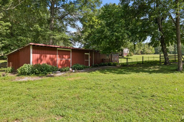 3225 Pinson School Rd, Greenbrier, TN 37073