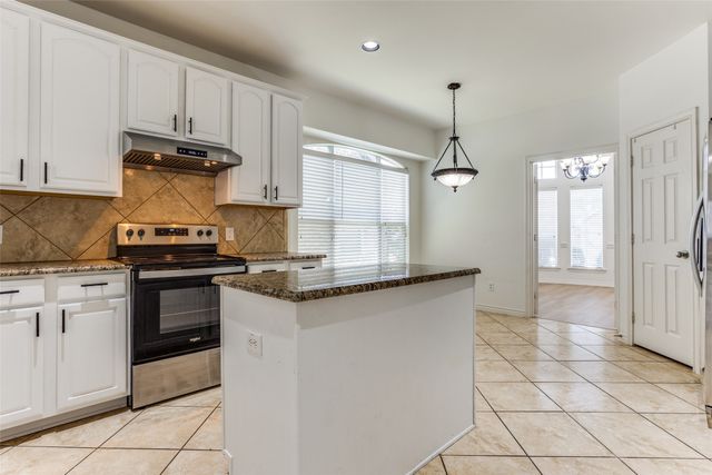 610 Crockett Drive, Lavon, TX 75166