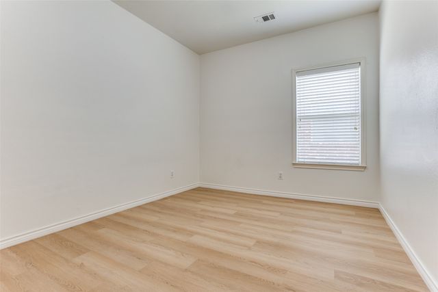 610 Crockett Drive, Lavon, TX 75166