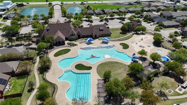 610 Crockett Drive, Lavon, TX 75166