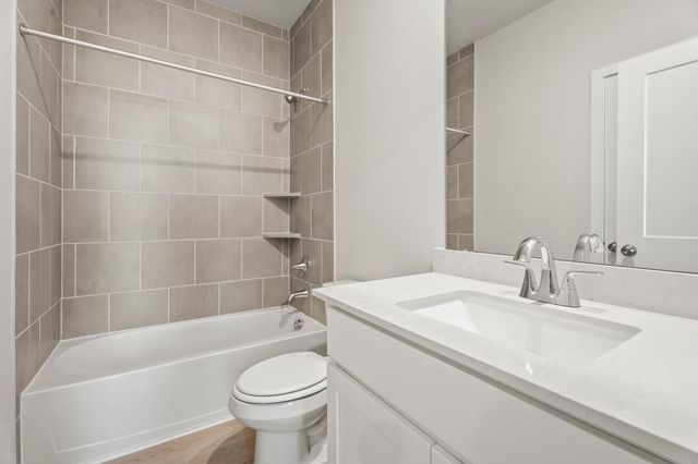 8100 Ocean Jasper Lane, Texas City, TX 77591