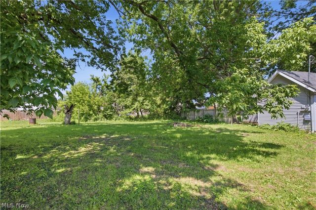 1756 Livingston Avenue, Lorain, OH 44052