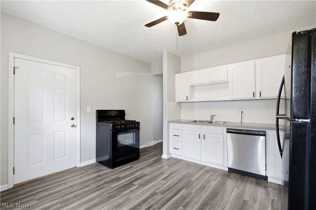 1756 Livingston Avenue, Lorain, OH 44052