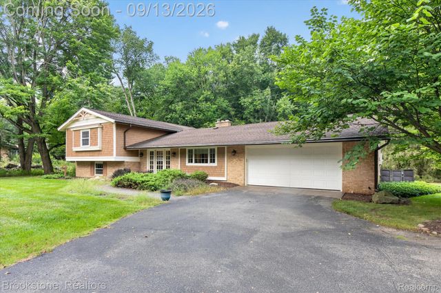 2737 N Wagner Road, Scio Township, MI 48103
