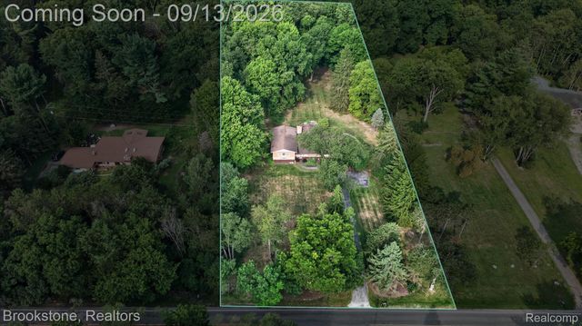 2737 N Wagner Road, Scio Township, MI 48103